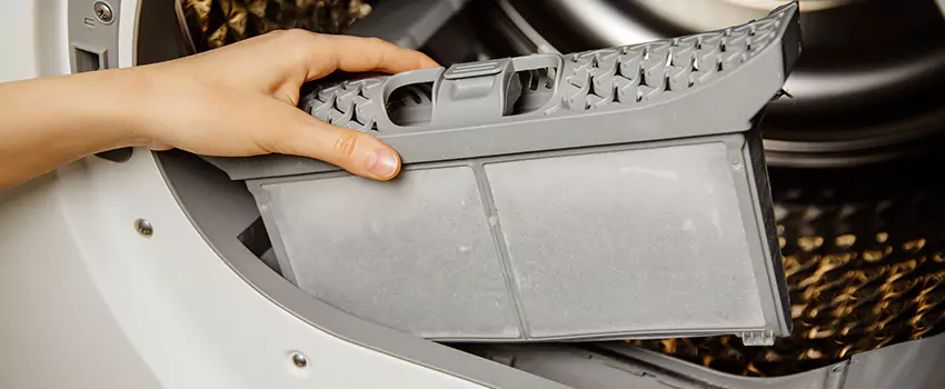 Signs Of A Clogged Dryer Lint Trap in Sterling, Illinois